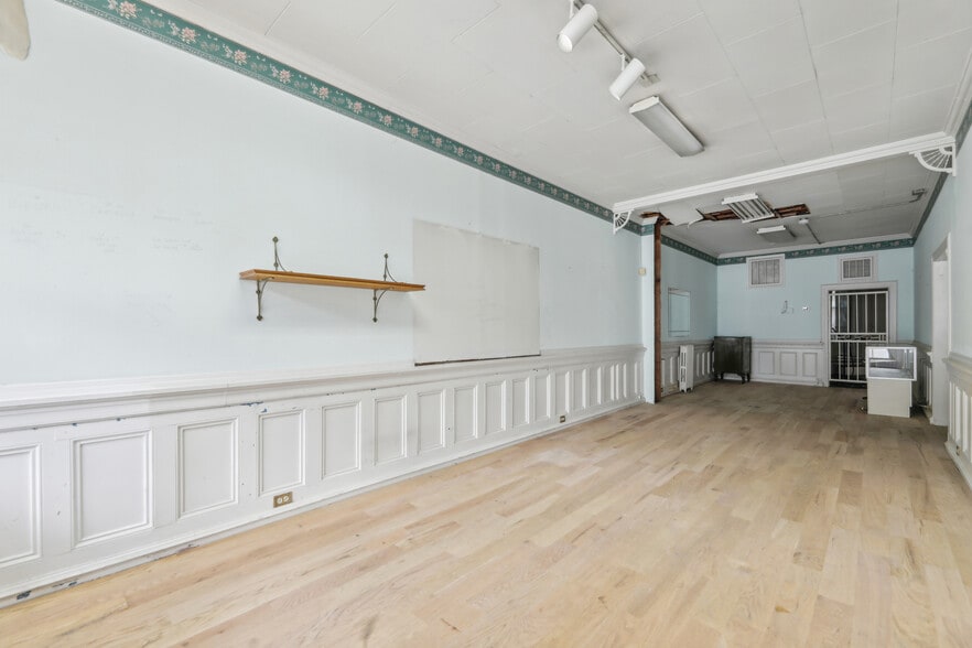 More Photos Of 75 Main St, Sussex Storefront Retail Residential For Sale