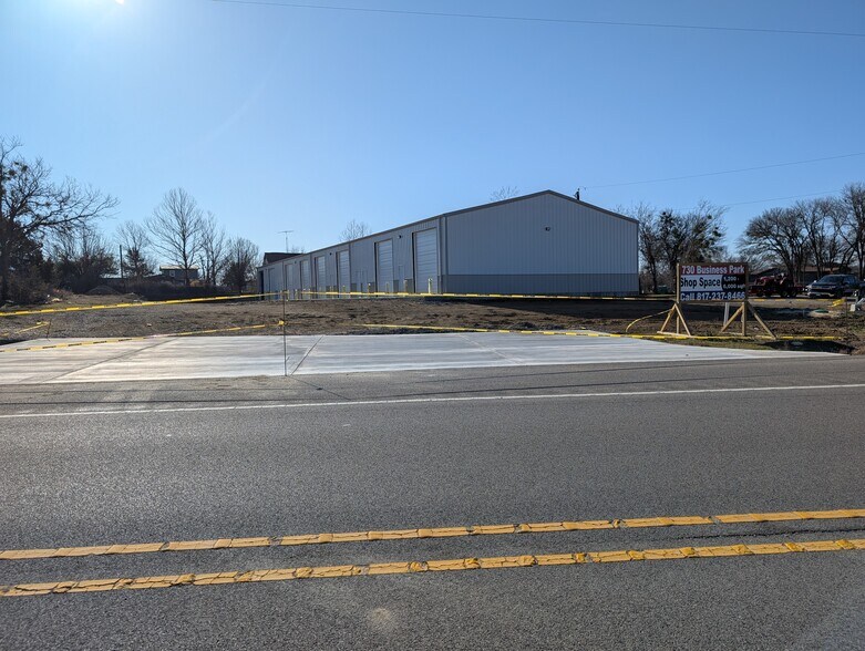 More Photos Of 7050 S FM 730, Azle Warehouse For Lease