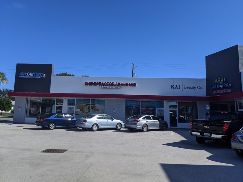 More Photos Of 4242 N Federal Hwy, Fort Lauderdale Freestanding For Lease