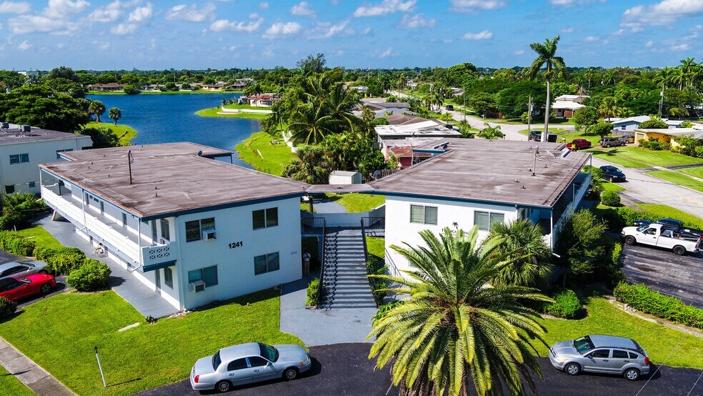 More Photos Of 1241-1251 W River Dr, Margate Apartments For Sale