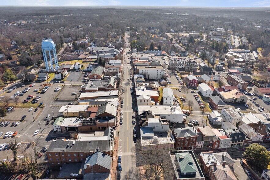 More Photos Of 12 Culpeper St, Warrenton Restaurant For Sale