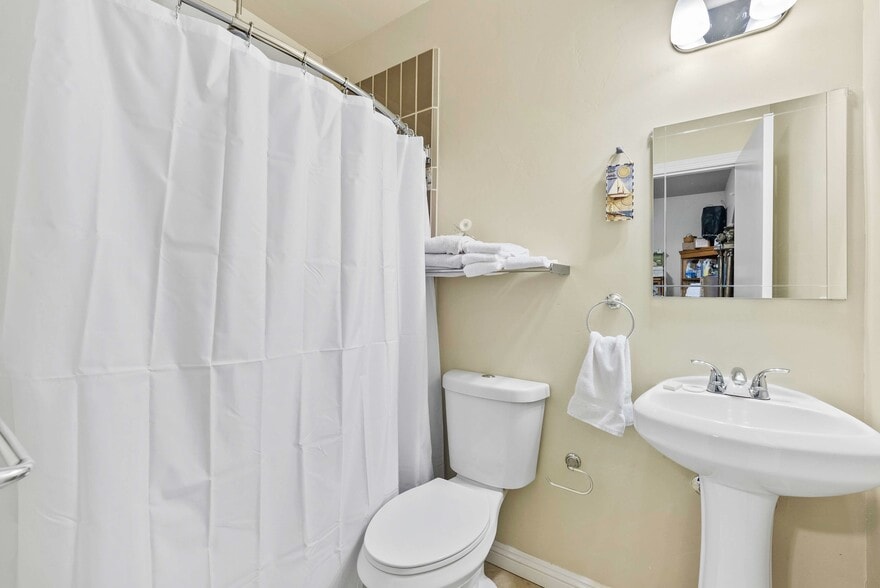 More Photos Of 266 Dolphin Dr, Whitethorn Hotel For Sale