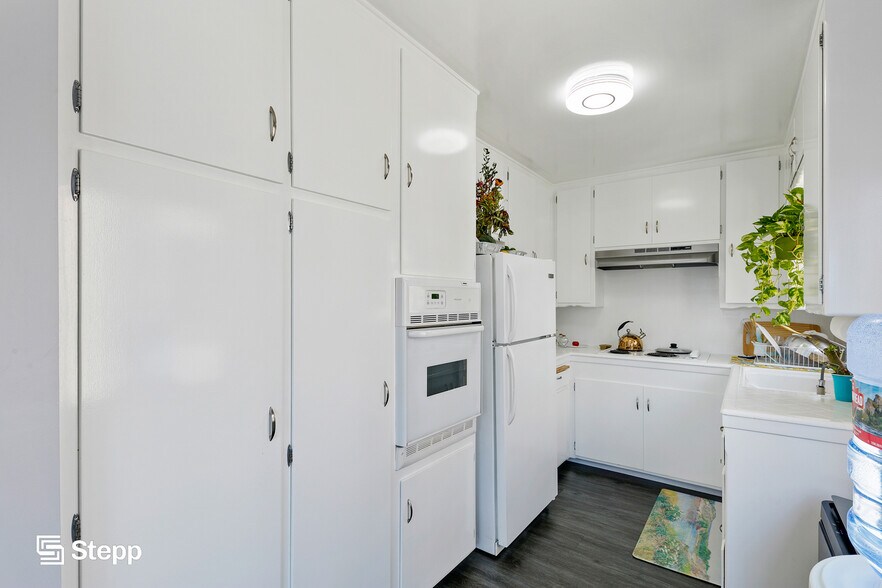 More Photos Of 1809 Appleton St, Long Beach Apartments For Sale