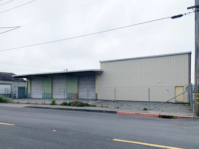 More Photos Of 109 W 3rd St, Eureka Warehouse For Lease