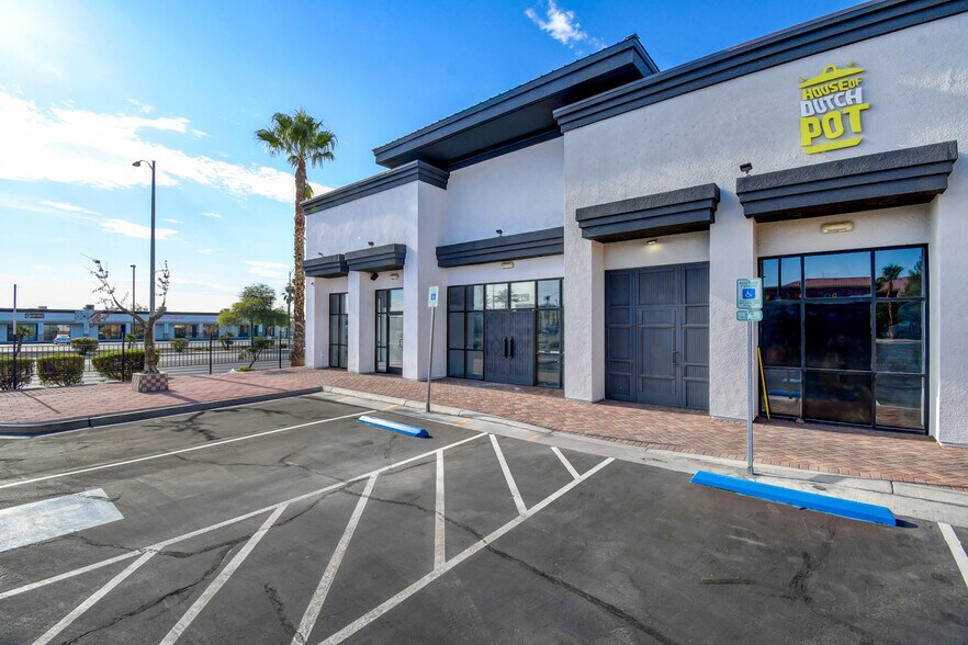 More Photos Of 4255 S Durango Dr, Las Vegas Freestanding For Lease