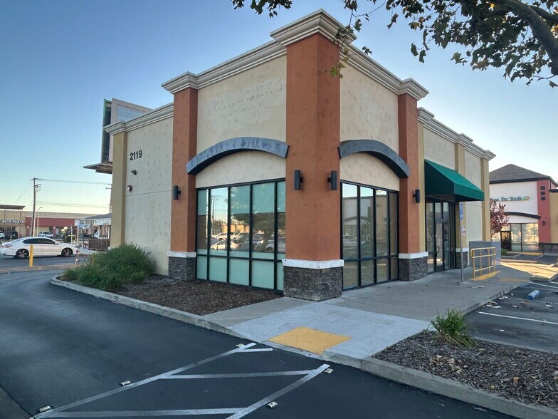 More Photos Of 2119 Fulton Ave, Sacramento Freestanding For Sale