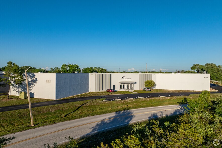 Primary Photo Of 9700-9704 Solar Dr, Tampa Warehouse For Lease