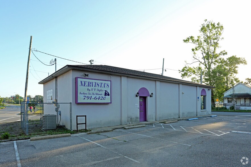 More Photos Of 2023 Dr Martin Luther King Dr, Pensacola General Retail For Sale