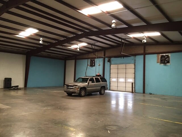 More Photos Of 2218 Statesville Blvd, Salisbury Warehouse For Sale
