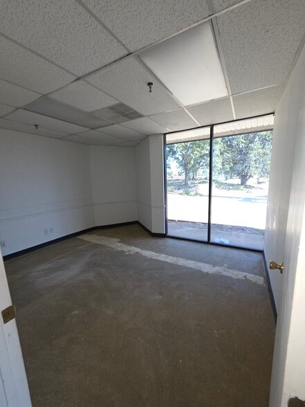 More Photos Of 750 Baconsfield Dr, Macon-Bibb Light Manufacturing For Lease