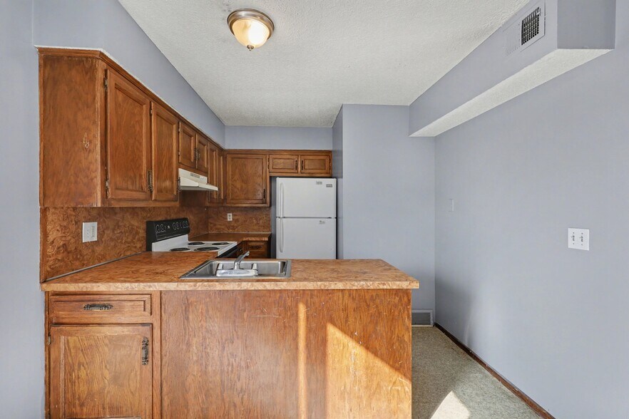 More Photos Of 8622-8630 Lane Ave, Raytown Apartments For Sale