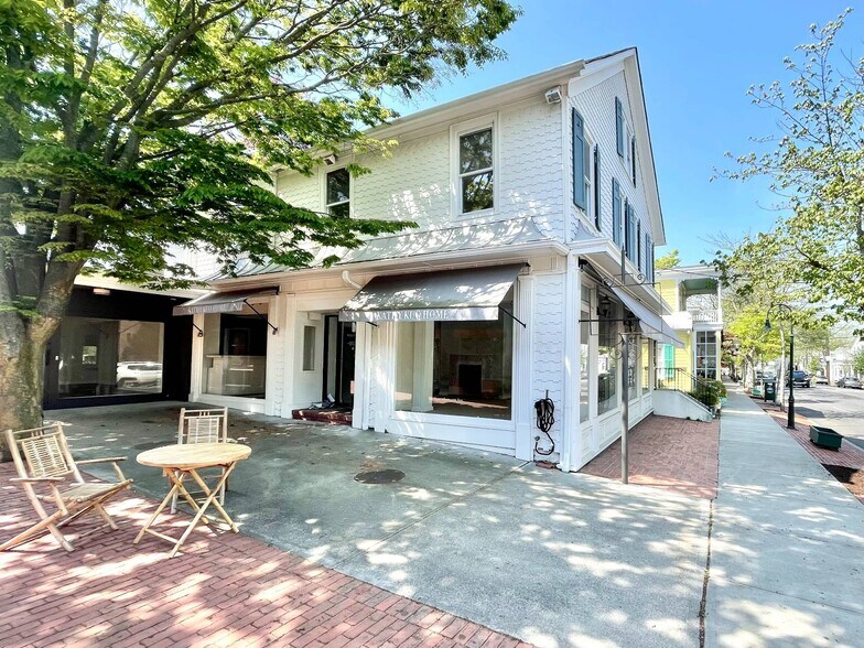 More Photos Of 30A Jobs Ln, Southampton Storefront For Lease