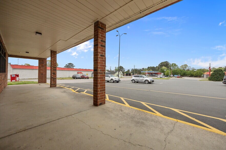 More Photos Of 1143 E Andrews Ave, Henderson General Retail For Lease