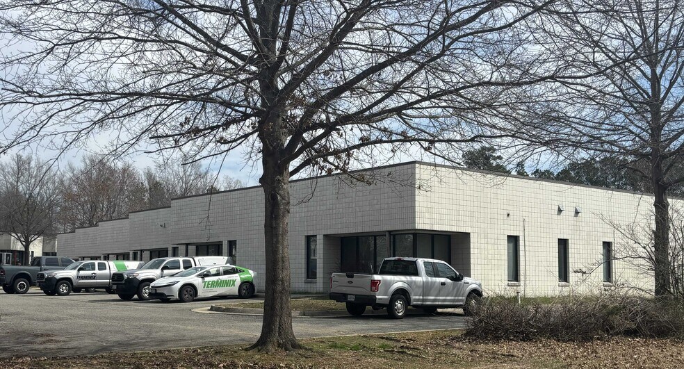 More Photos Of 13513 E Boundary Rd, Midlothian Light Distribution For Sale