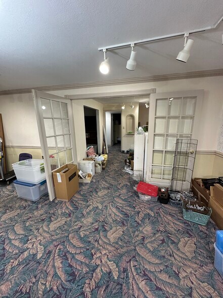 More Photos Of 1550 Dousman St, Green Bay Storefront Retail Office For Sale