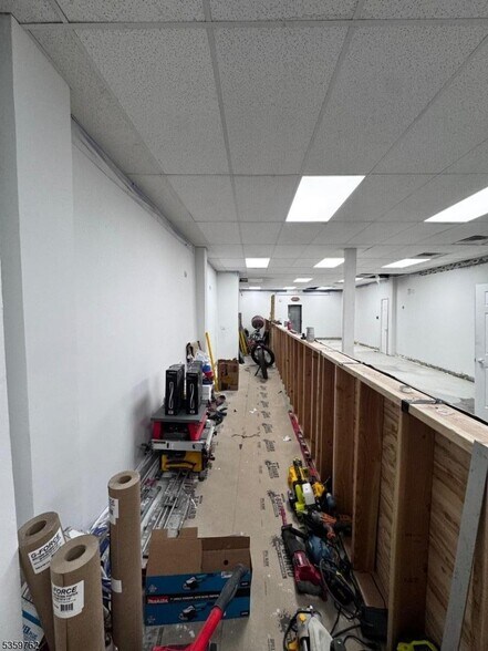 More Photos Of 119 W Broadway, Paterson Flex For Sale