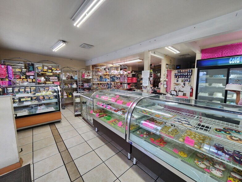 More Photos Of 440 E St, Wasco Restaurant For Sale