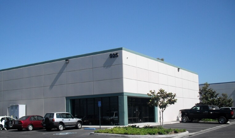 Primary Photo Of 925 E Orangefair Ln, Anaheim Warehouse For Lease