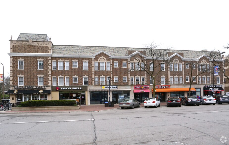 More Photos Of 720 Clark St, Evanston Apartments For Lease