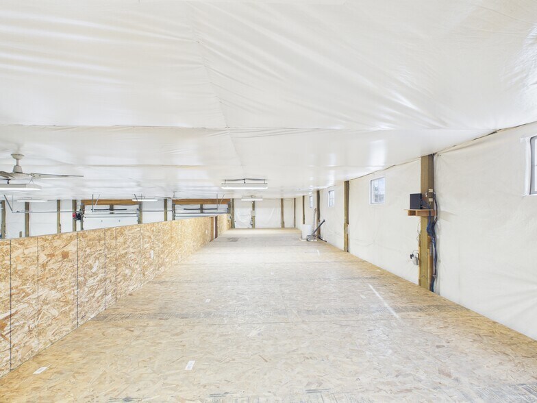 More Photos Of 1605 E Lyons Ave, Spokane Flex For Sale