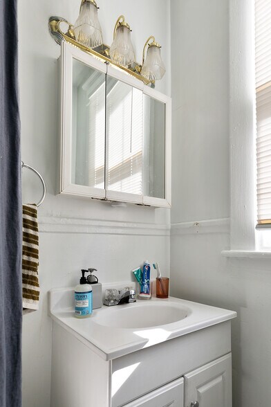 More Photos Of 2700 W Main St, Richmond Apartments For Sale