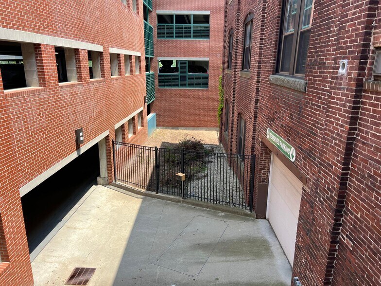 More Photos Of 31 S Main St, Concord General Retail For Sale