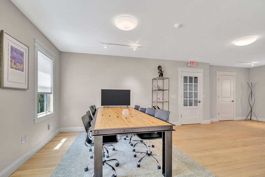 More Photos Of 131 Main St, White House Station Office Residential For Sale