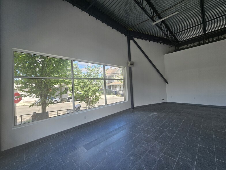 More Photos Of 937 State St, Bridgeport Storefront For Sale