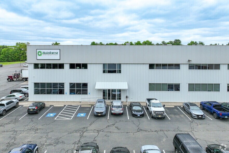 More Photos Of 35 Eastman St, South Easton Manufacturing For Lease