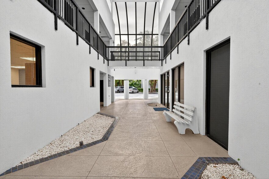 More Photos Of 220 N Westmonte Dr, Altamonte Springs Medical For Lease