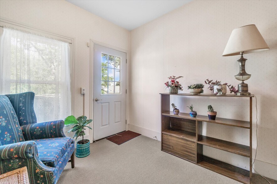 More Photos Of 121 S 5th St, Evansville Assisted Living For Sale