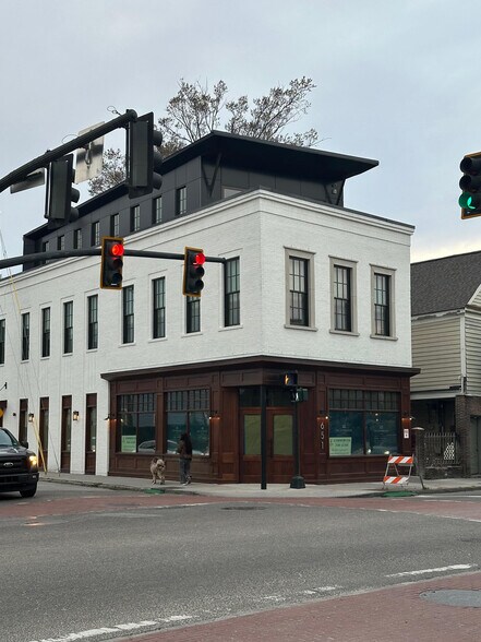 More Photos Of 651 King St, Charleston Restaurant For Lease