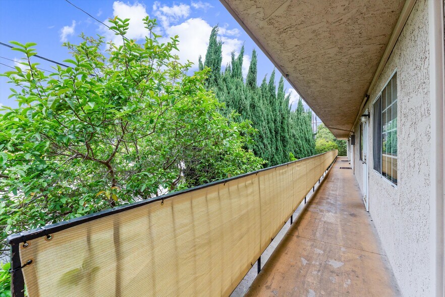 More Photos Of 935 W Bishop St, Santa Ana Apartments For Sale