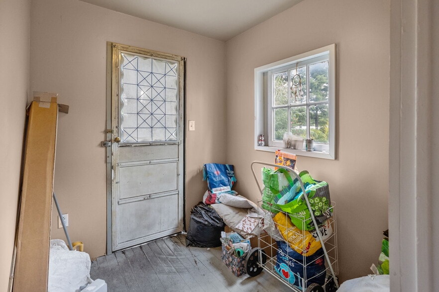 More Photos Of 231 Washington St, Morrisville Apartments For Sale