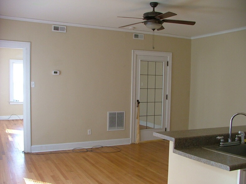 More Photos Of 317 E 38th St, Indianapolis Apartments For Sale