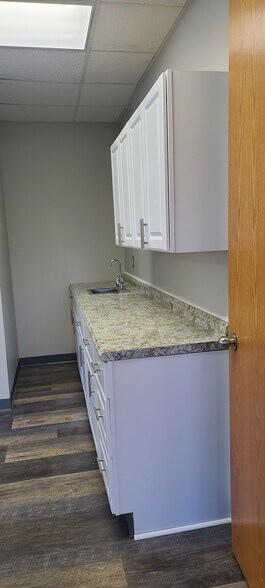 More Photos Of 4074 Mt Royal Blvd, Allison Park Medical For Lease