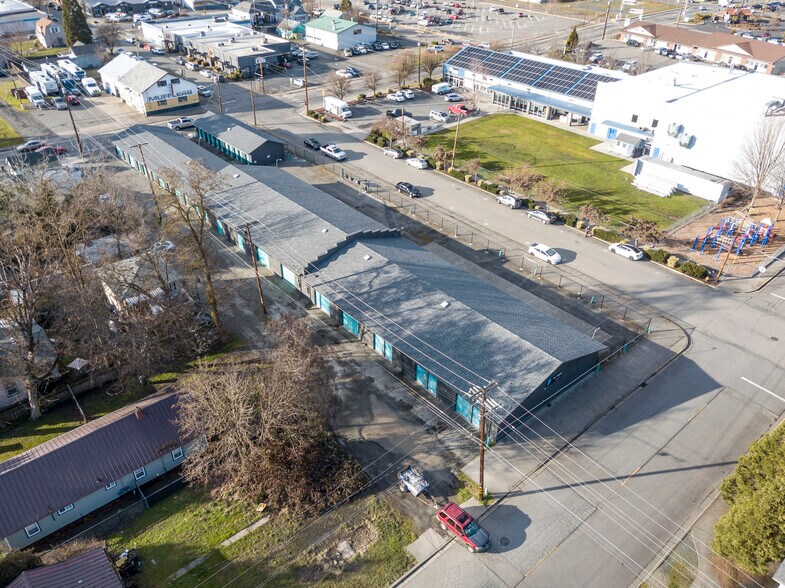 More Photos Of 497 SE H St, Grants Pass Self Storage For Sale