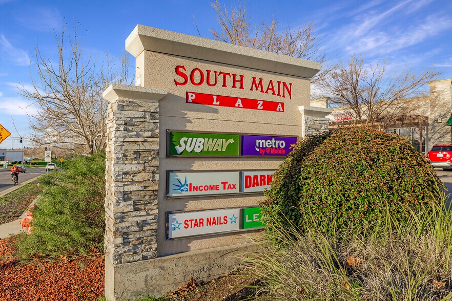More Photos Of 1072 S Main St, Red Bluff General Retail For Lease