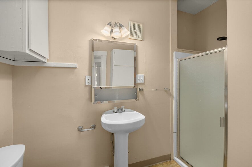 More Photos Of 2157 W Burnside St, Portland Apartments For Sale