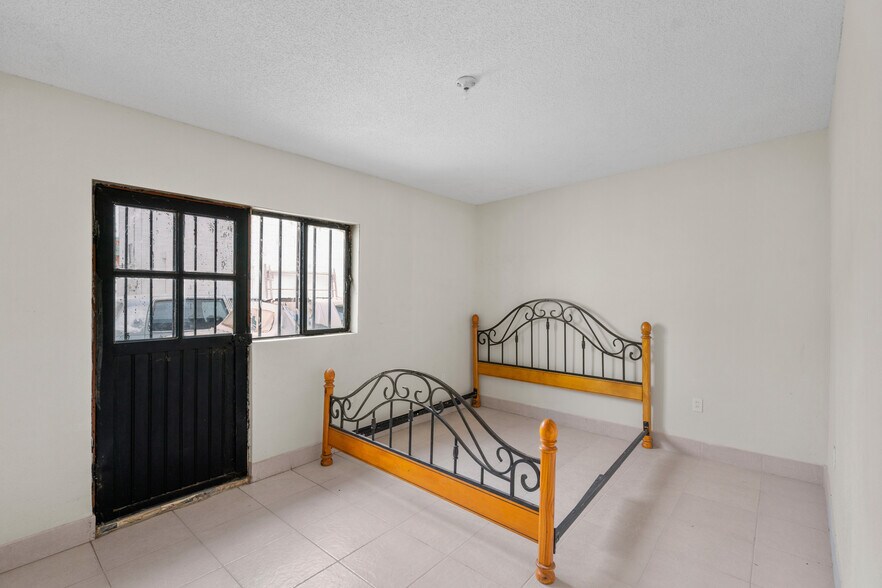 More Photos Of , El Paso Office For Sale