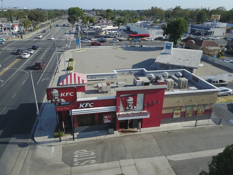 More Photos Of 4917 Bellflower Blvd, Lakewood Fast Food For Sale