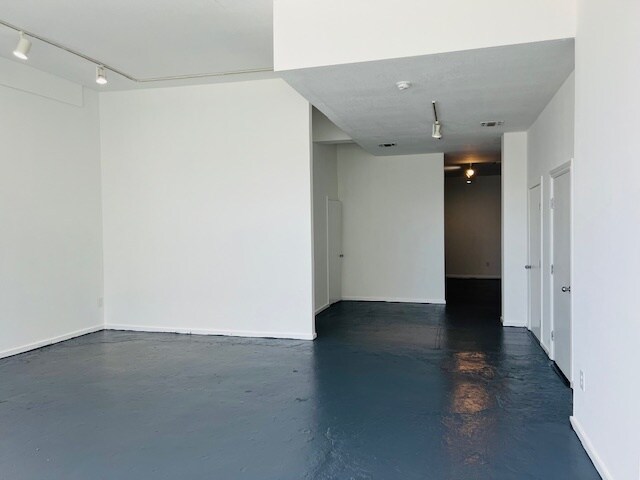 More Photos Of 1295 Alabama St, San Francisco Storefront Retail Residential For Lease