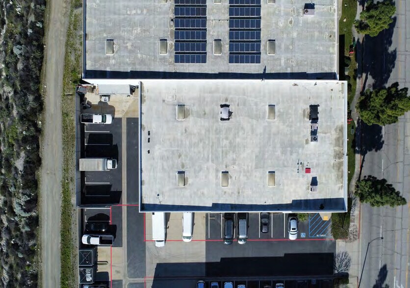 More Photos Of 975 N Todd Ave, Azusa Manufacturing For Lease