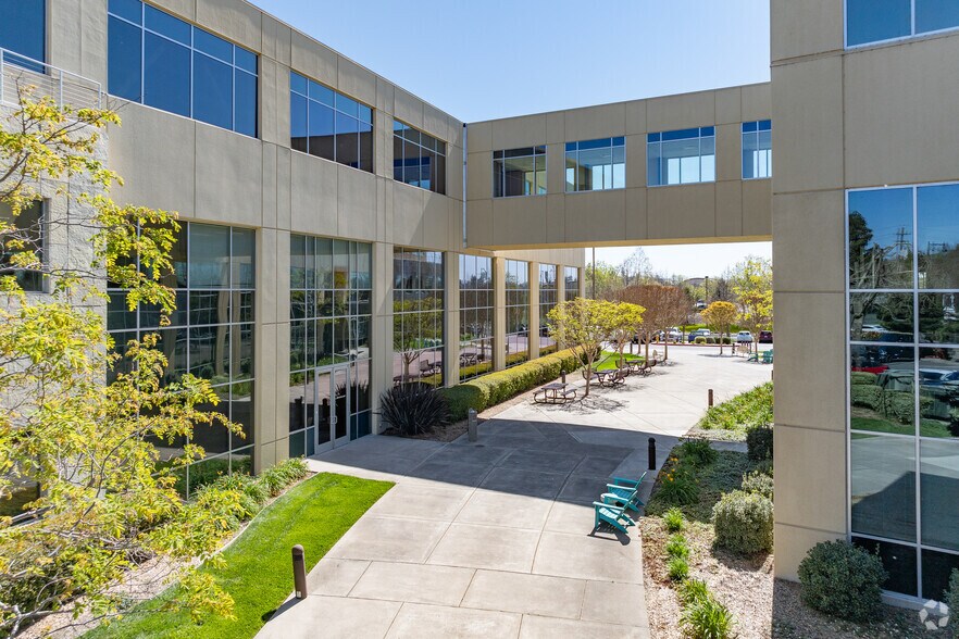 More Photos Of 1385 N McDowell Blvd, Petaluma Office For Lease