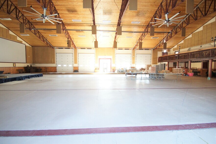 More Photos Of 7094 Eastlake Rd, Lisbon Restaurant For Sale