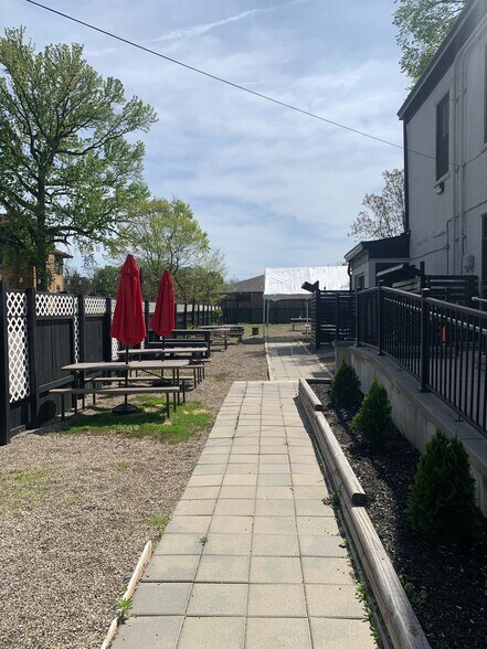 More Photos Of 4804 Whetsel Ave, Cincinnati Storefront Retail Residential For Sale