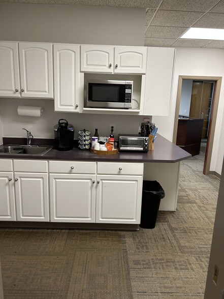 More Photos Of 101 Bradford Rd, Wexford Medical For Lease