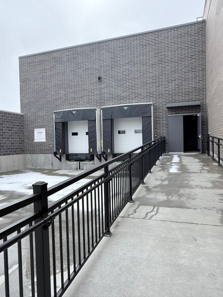 More Photos Of 7622-7636 160th St W, Lakeville General Retail For Lease