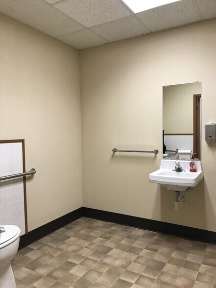 More Photos Of 610 W Hubbard St, Coeur d'Alene Office For Lease