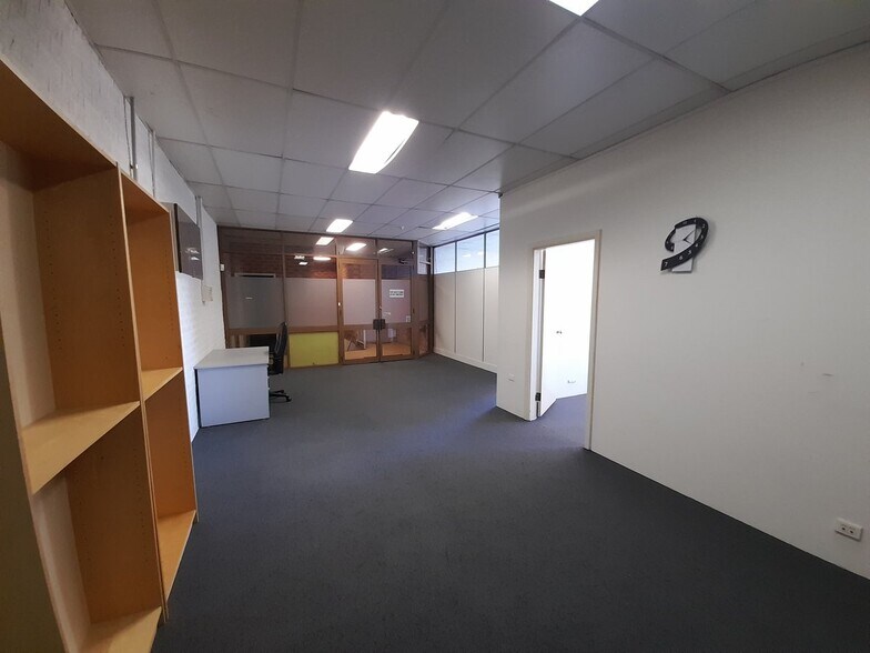 More Photos Of 40 Sterling Rd, Minchinbury Flex For Lease